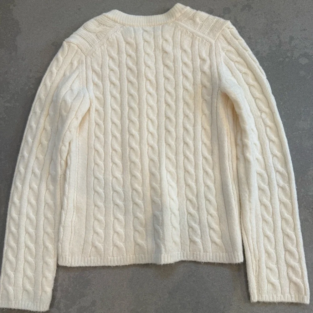 Abercrombie & Fitch Cream Cable Knit Cardigan - Picture 2 of 3